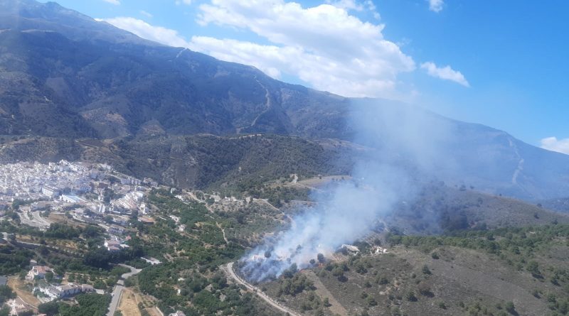 Declarado un incendio forestal en Canillas de Albaida