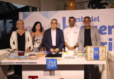 Rincón de la Victoria alcanza los 10 años de cocina en directo en su Fiesta del Boquerón Victoriano