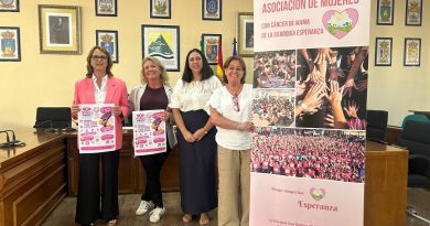 Un grupo de residentes extranjeros dedican el II Torneo Anual Pink Padel a la Asociación de Mujeres con Cáncer de Mama ‘Asociación Esperanza’ Un grupo de residentes extranjeros dedican el II Torneo Anual Pink Padel a la Asociación de Mujeres con Cáncer de Mama ‘Asociación Esperanza’