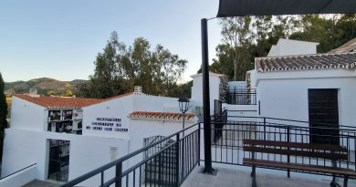 Rincón de la Victoria contará con el servicio especial de los cementerios municipales por el Día de Todos los Santos