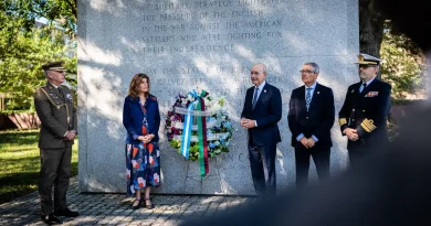 Homenaje a Bernardo de Gálvez en Washington y reunión en el Banco Mundial